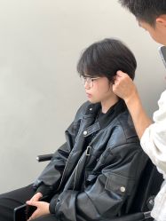 -1983 Hair Salon