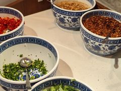 -夺欢喜贵州酸汤牛肉火锅(静安寺店)