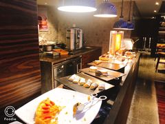 自助取餐区-BLU 全日制餐厅(上海安曼纳卓悦酒店)