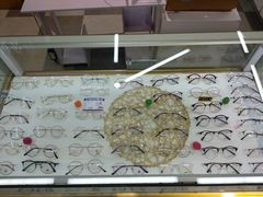 -新镜界眼镜(乐坊大华生活广场店)
