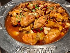 鸡翅煲-胖哥俩肉蟹煲(湖滨银泰in77店)