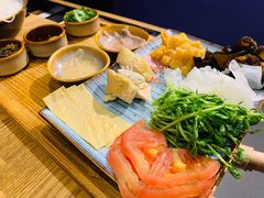 蒙自过桥米线-麦麦山云南菜(复地活力城店)