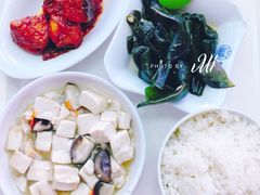 -同济大学本部学苑饮食广场