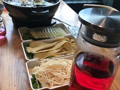 老坛酸菜锅-有才叔的小馆(招商依云曲江店)