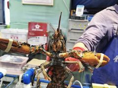 -三亚火车头万人海鲜广场