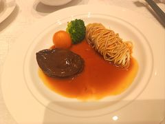 -景月阁空中食府(希尔顿酒店)