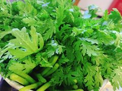 蒿子秆-毛辣果·贵州红酸汤牛肉火锅(西单店)