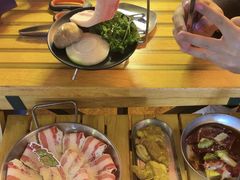 -叽叽扎扎烤肉场(生态城万达店)
