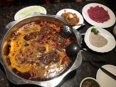 -小天鹅火锅·一线江景洪鼎旗舰店(洪崖洞店)