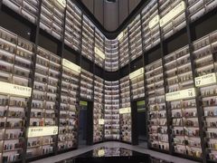 -上海虹桥中心爱琴海亚朵S酒店