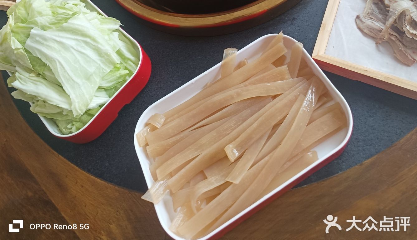 今天火锅吃撑了,超满足