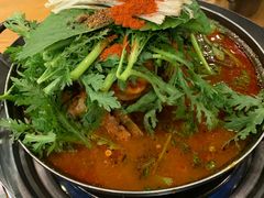 土豆排骨火锅-喇喇排骨火锅·传统韩式脊骨汤(望京西园总店)