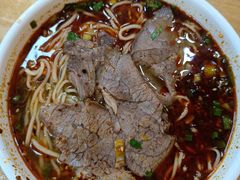 牛肉面-清真·苍鹰蓬灰牛肉面(盐场路店)