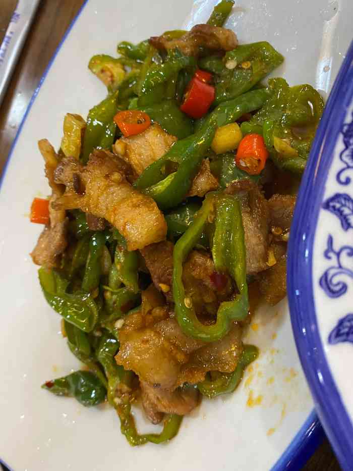 张记小菜一碟欢辣馆(欢乐城店)-"这家餐馆的堡很不错,里面的菜特别的