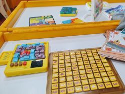 -菠萝树益智玩具体验馆(欧亚卖场店)