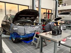 -爱车行 奥迪 奔驰 宝马 保时捷 路虎 专业 维修保养 原厂 奥迪改装升级 中心(静安店)