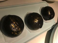 黑金流沙包-韵秋荷(宝山龙湖天街店)