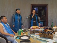 -哈啾嗨·新概念蒙餐(红星新城店)