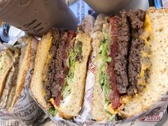 -The Habit Burger Grill 哈比特汉堡(复兴soho店)