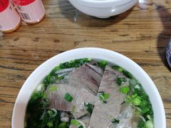 -陇上全荟兰州传统牛肉面(延吉路店)
