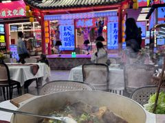 -刘姐啤酒鱼民族演艺餐厅(西街总店)