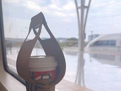 -星巴克(上海虹桥站2A检票口)