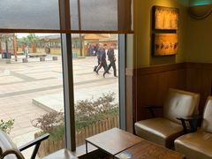 靠窗位-星巴克(舟山蜈蚣峙店)