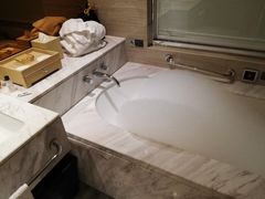 -上海中航虹桥机场泊悦酒店