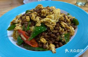 Egg Stir-fried with Pepper Beans