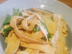-蜗牛的家旅行主题云南菜餐厅.小酒馆(护国寺店)