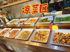 自助取餐区-蒙肥羊·酸汤潮牛·鲜牛肉火锅烤肉自助(岗顶店)