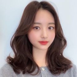 -变画·发型STUDIO