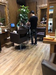 -红人馆造型世爵国际