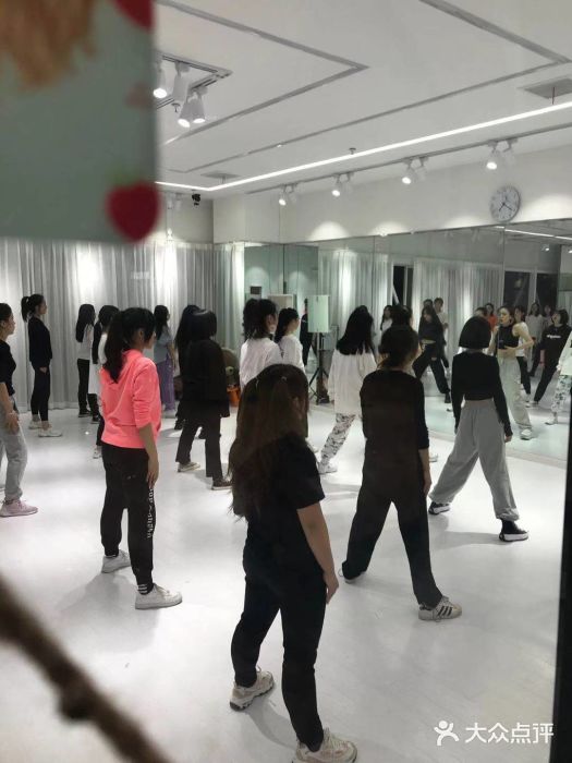 MV舞蹈教室·少儿舞蹈(杨浦旭辉Mall店)图片