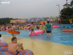 -热带风暴水上乐园(新镇路)