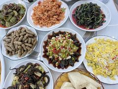-丹水桥地锅鱼·翘嘴鲌·地方特色全鱼宴(丹江口大坝店)