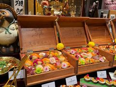 -雍容荟帝王蟹活龙虾展台自助(IFS黑金店)