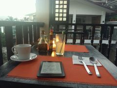 -Trattoria Altrove