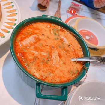 11点开始叫号，中桌10号排到下午一点半才吃到
