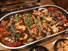 -老东镇啤酒屋海鲜加工·蒸汽海鲜·海鲜烧烤(台东店)