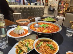 -麻六记(凤凰汇店)