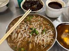 -正宗杨记普洱酸醋米线(总店)