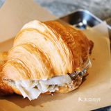 不正咖啡｜武汉独家可颂包烧卖🥐