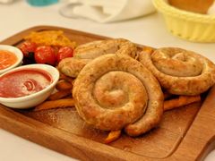 莫斯科风味烤盘肠配酸菜-莫斯科餐厅