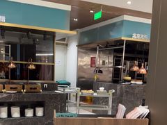 -金马门国际美食百汇(珞喻路店)