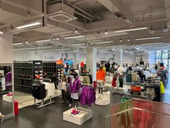 -NIKE上海青浦换季优惠店