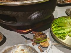 -围炉肉舍•炭烤活鳗•丹东海鲜烤肉(步行街店)