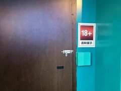 -荒岛实景沉浸密室(江汉路1店)