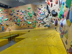 -问山MountQuest攀岩馆