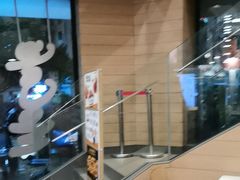 -麦当劳(乳山路店)